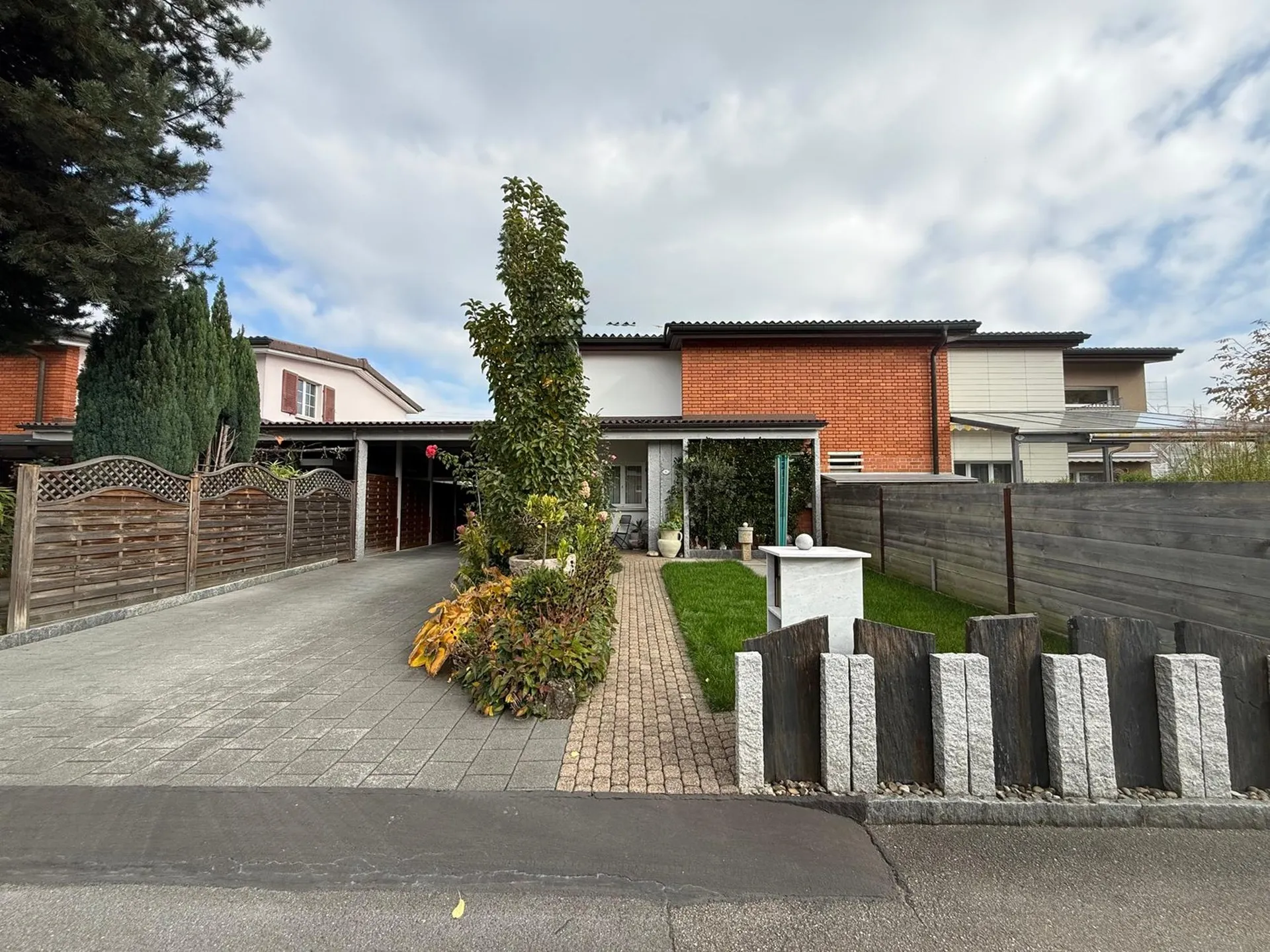 Deliziosa casa a schiera di 4.5 locali con giardino soleggiato a 6130 Willisau
