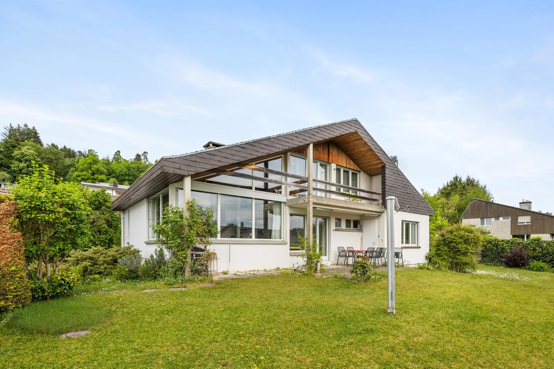 Detached house with large garden and panoramic view in a preferred residential area