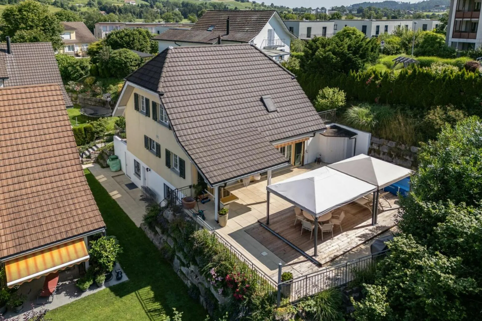 Exklusives Landhaus mit Pool & idyllischem Garten in Pfungen