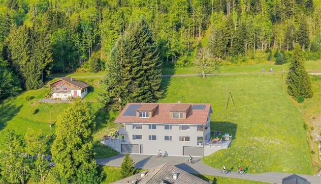 Neue 2,5-teilige PSA-Wohnung
Leben in der Sonne, über dem Nebel