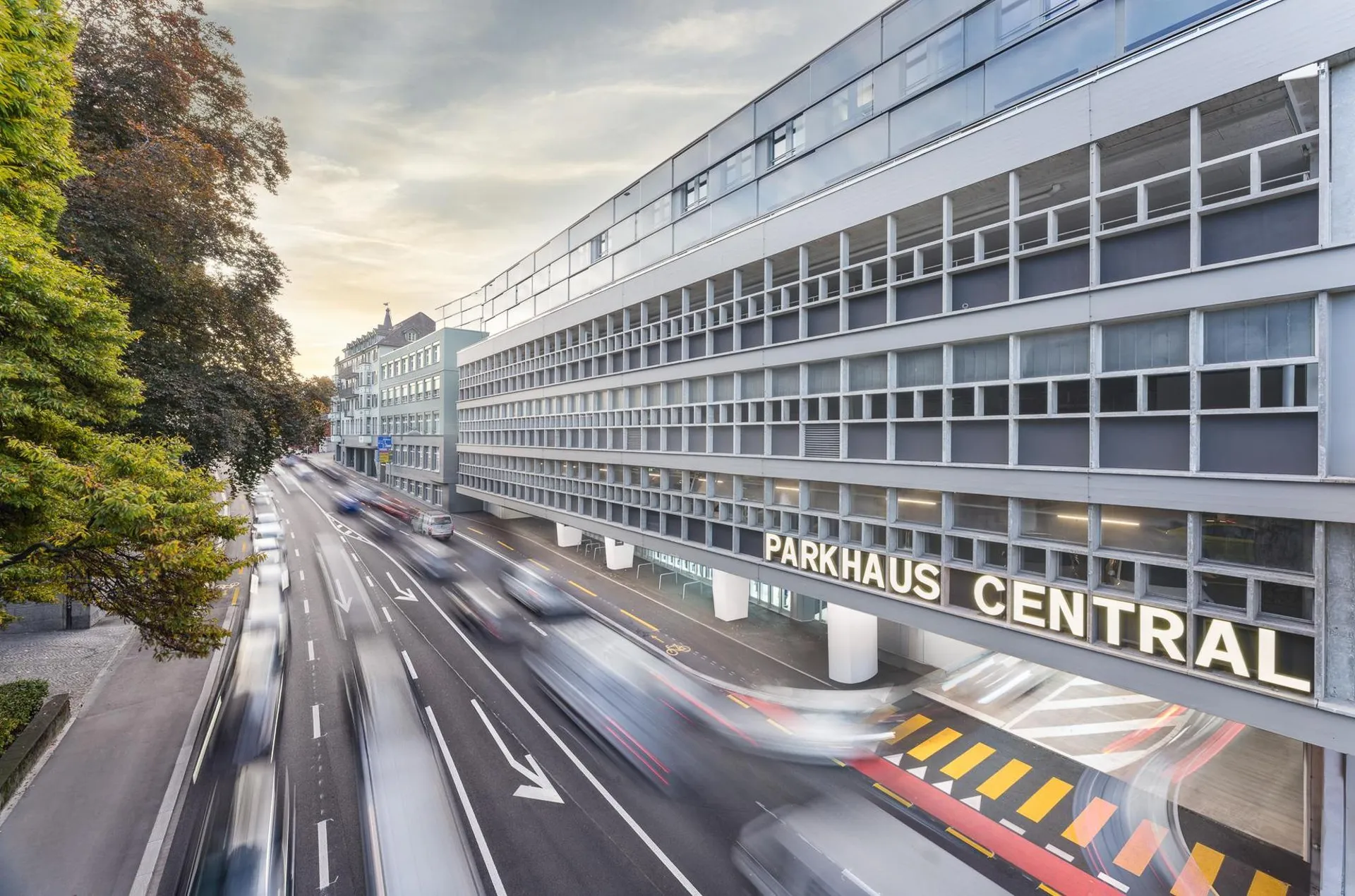 Zentraler Parkplatz in St. Gallen 24/7, breite Parkplätze, ab CHF 180 /Monat