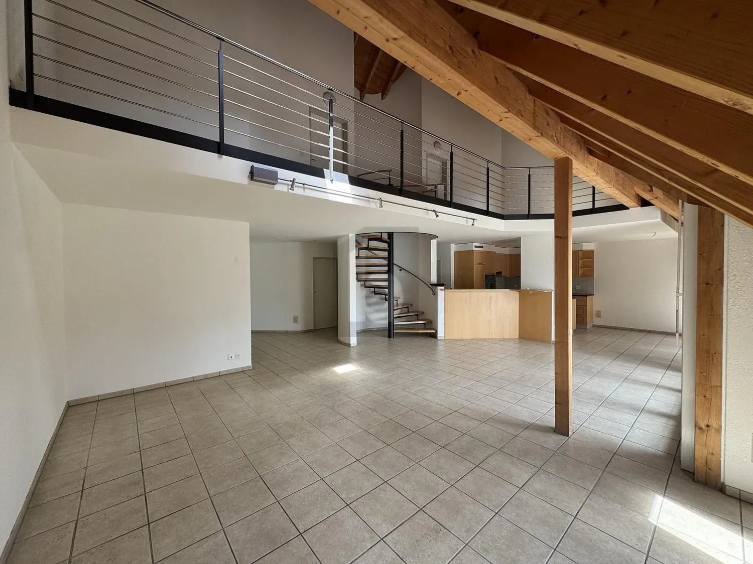 GALERIE & KOMFORT AUF ZWEI EBENEN