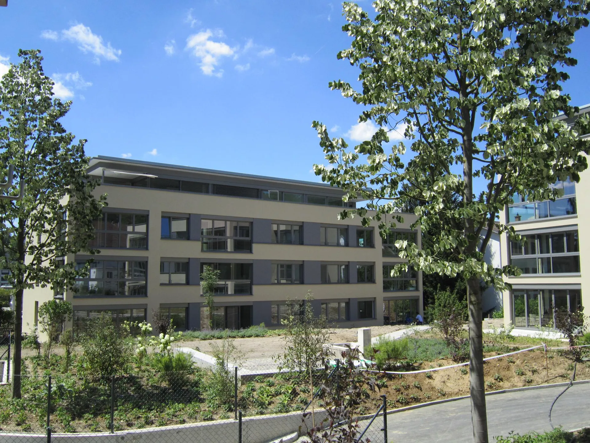 Modern 2.5-room apartment 65m2 - near public transport