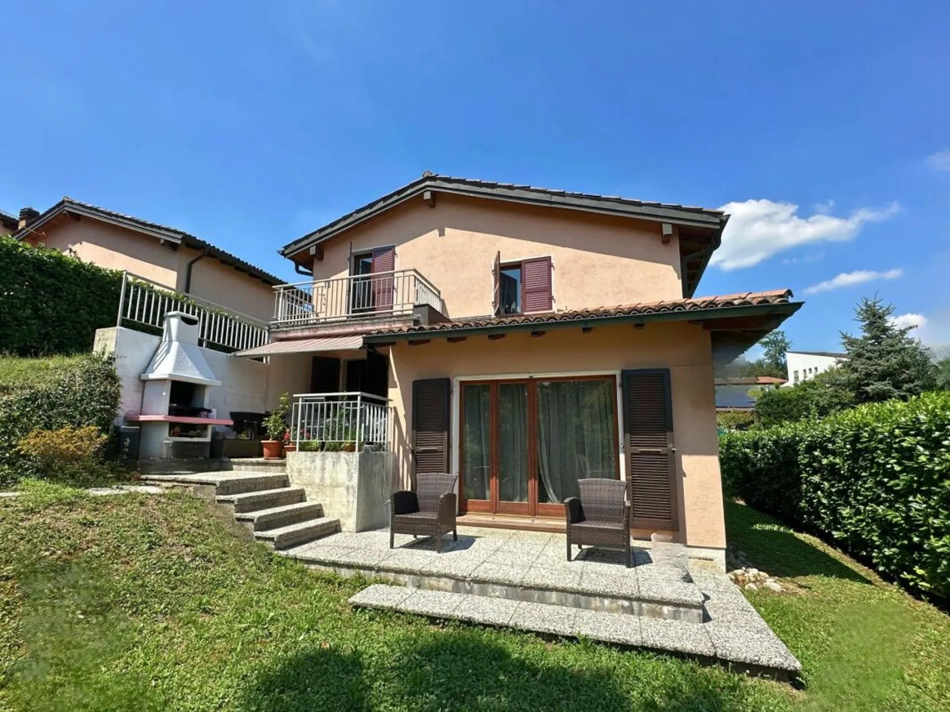 Casa unifamiliare nel verde a Stabio