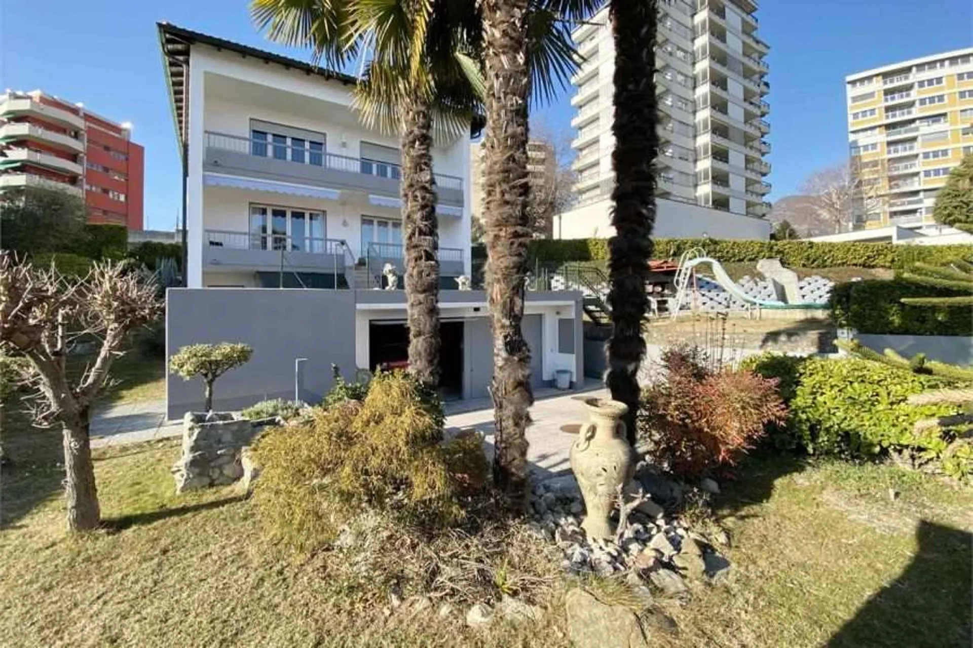 2397_Coldrerio, casa unifamiliare con piscina