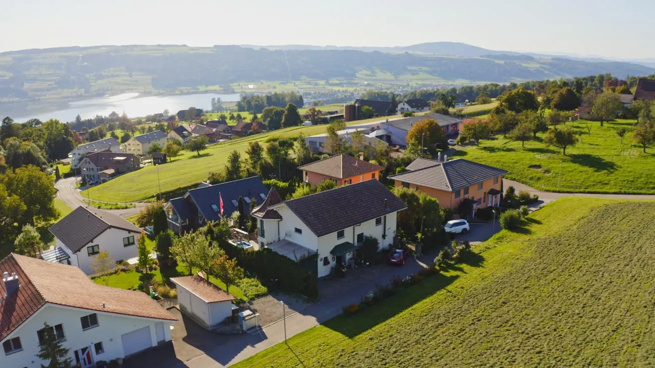 Wohnen mit Weitblick - umgeben von Ruhe und Grün. - 6.5 Zimmer EFH ...