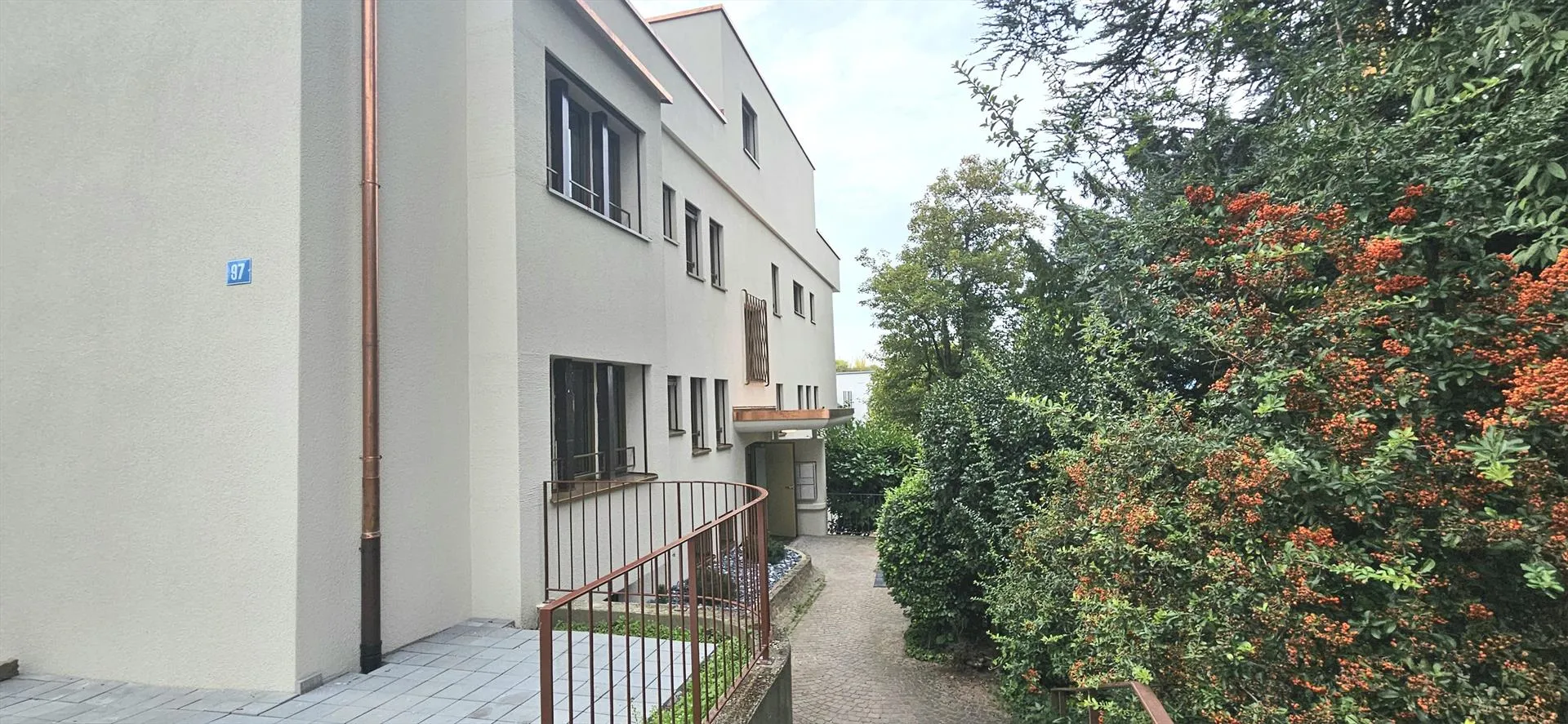 Secret Garden - 2.5 Zimmerwohnung an Toplage in Zürich