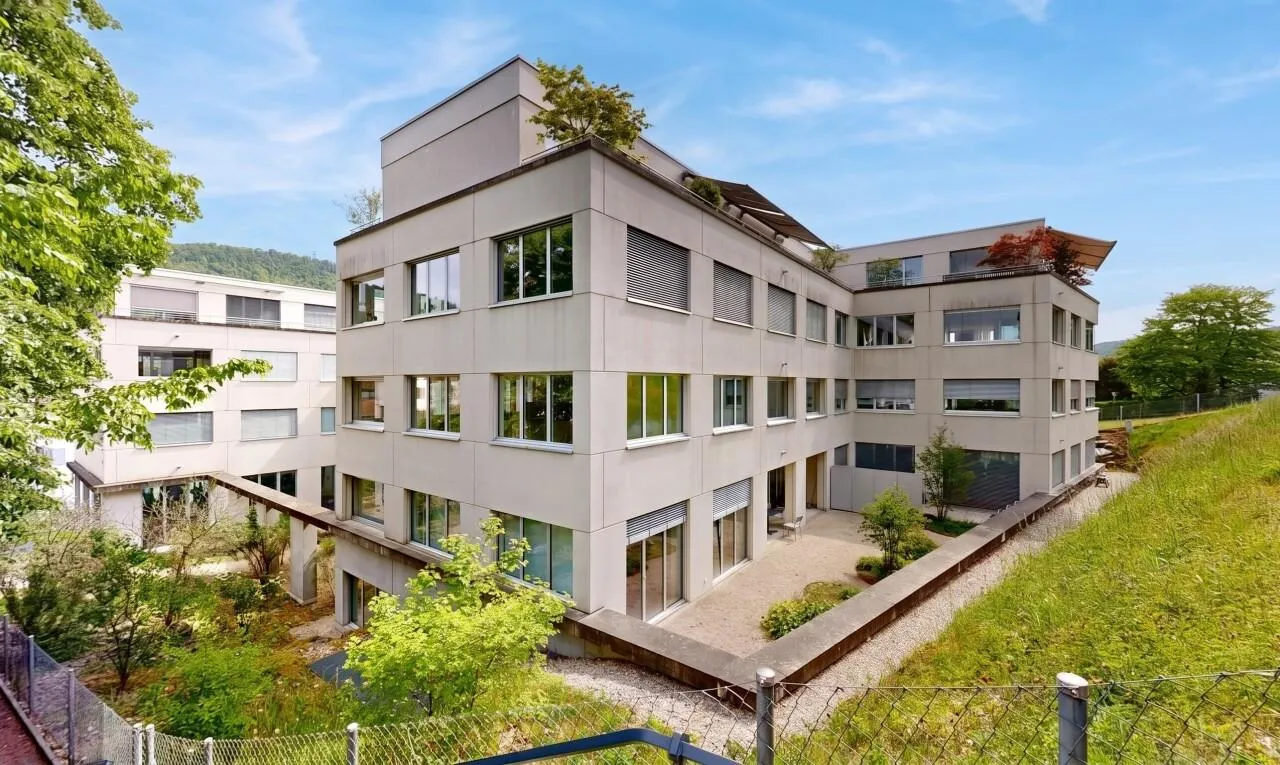 Stilvolle 4.5-Zimmer-Wohnung mit zwei Terrassen im Herzen von Liestal