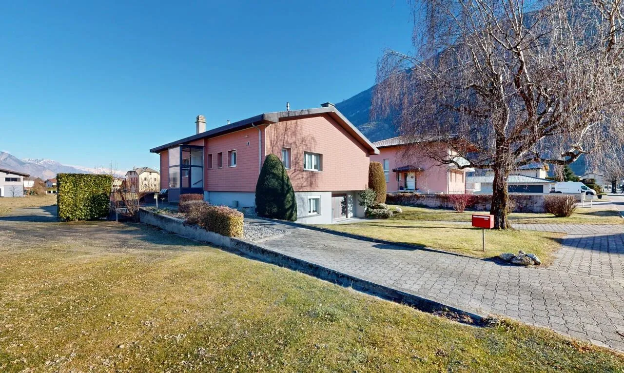Villa familiale de 6,5 pièces à Charrat
