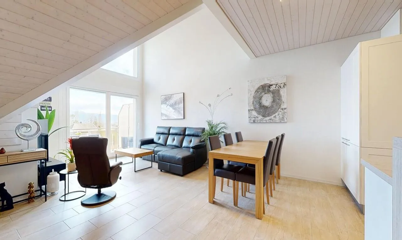Grand appartement de 4,5pces avec vue imprenable à Gollion