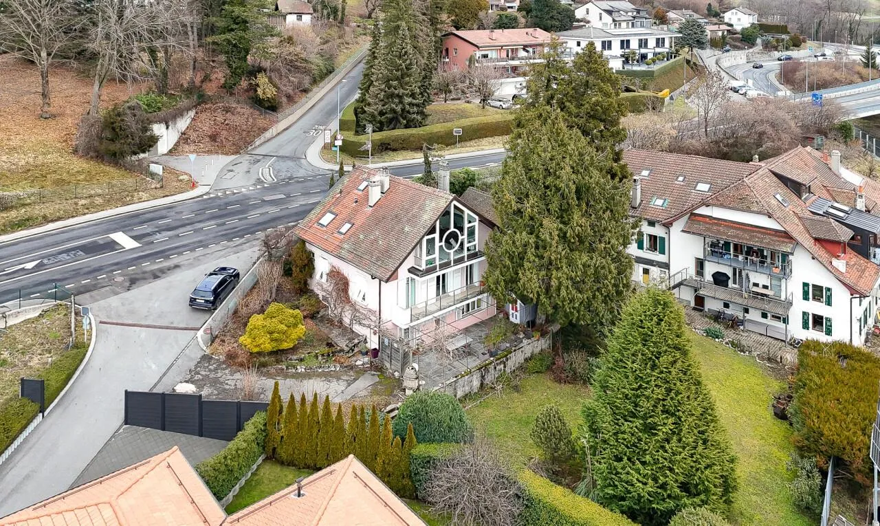 Maison de caractère avec vue panoramique sur le Léman et les Alpes