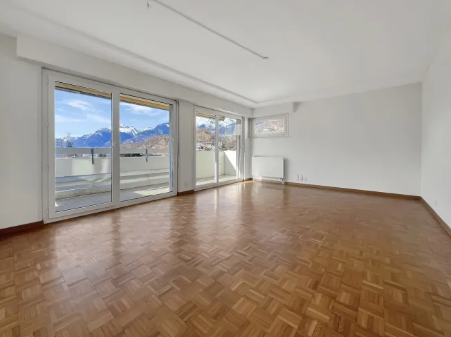 4,5-Zimmer-Wohnung mit Renovierungspotenzial