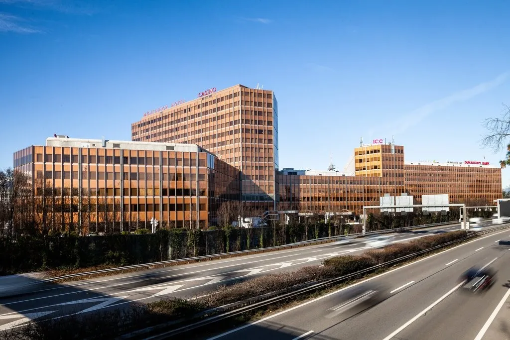 Surface de bureaux de 730 m2 rénovée au 4ème étage
