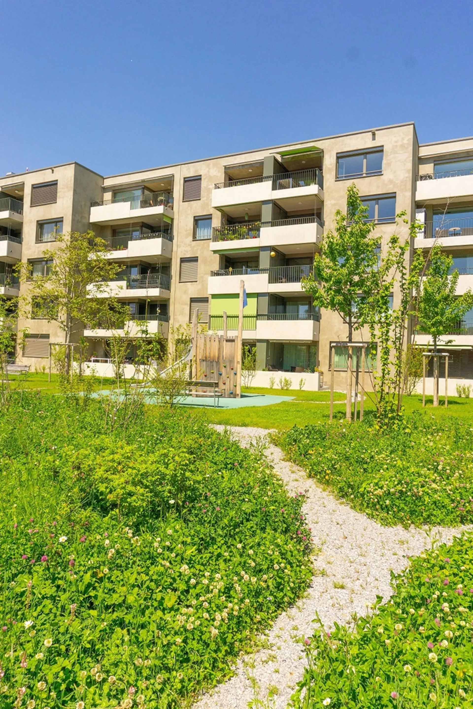 **moderne 3.5 ZWG** 3.OG**in der Wohnüberbauung zum Park