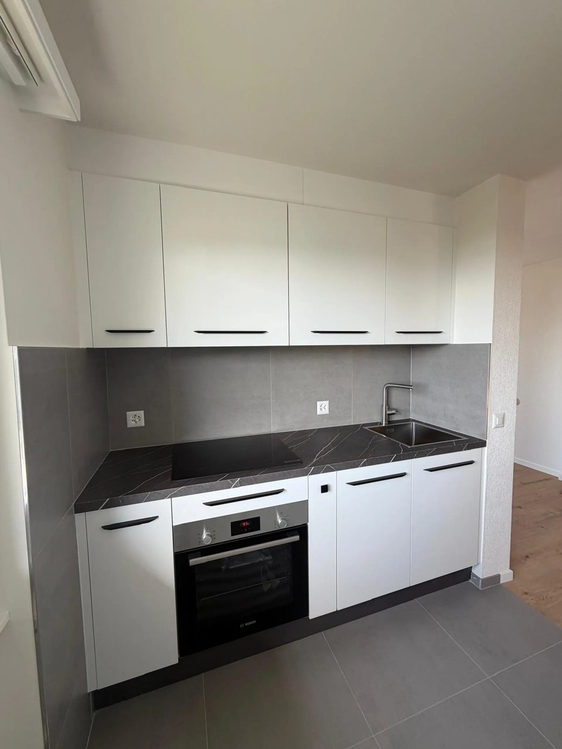 Appartement entièrement rénové avec un magnifique dégagement sur le...