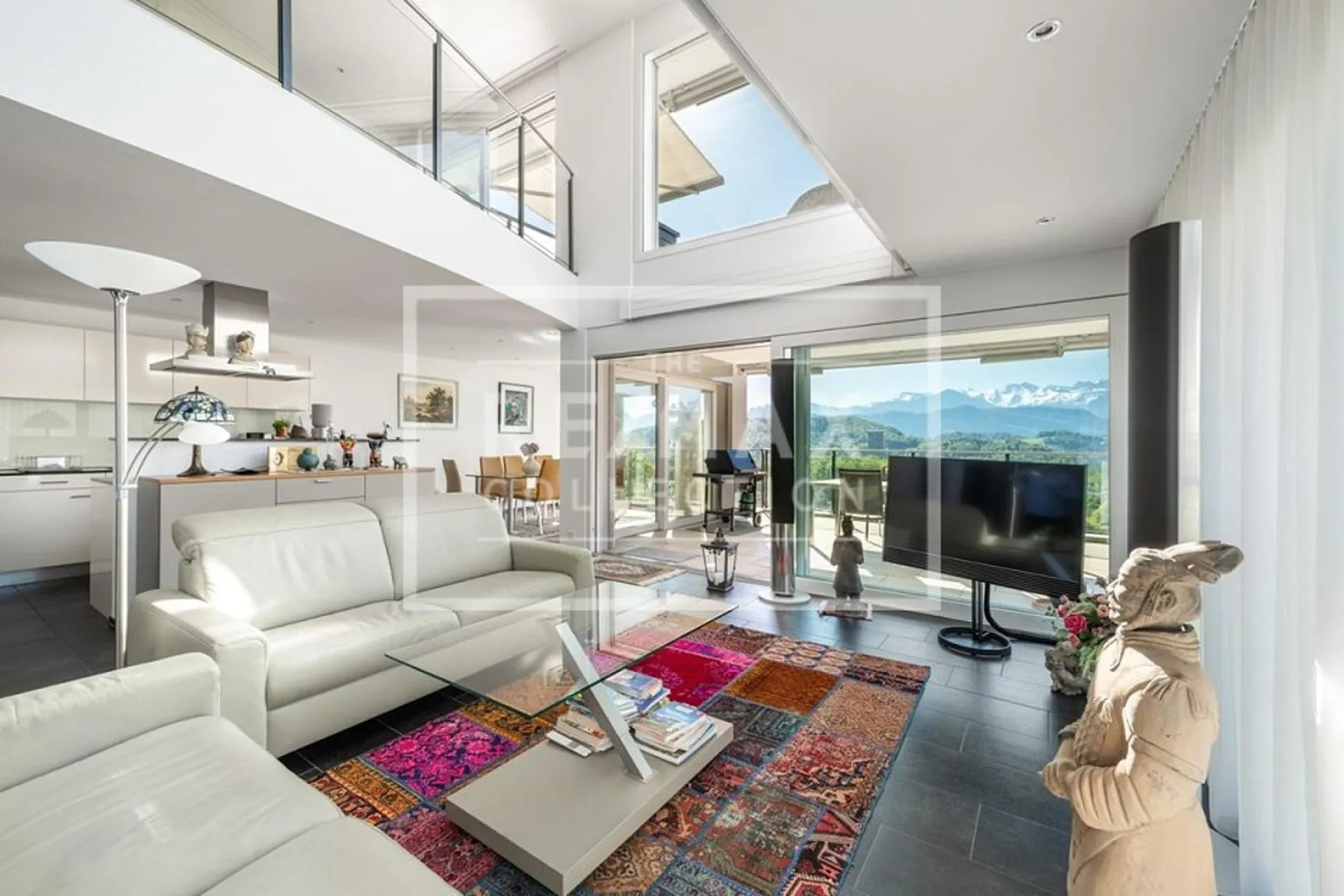 Penthouse feeling with Pilatus view: Exclusive 5½-room maisonette apartment