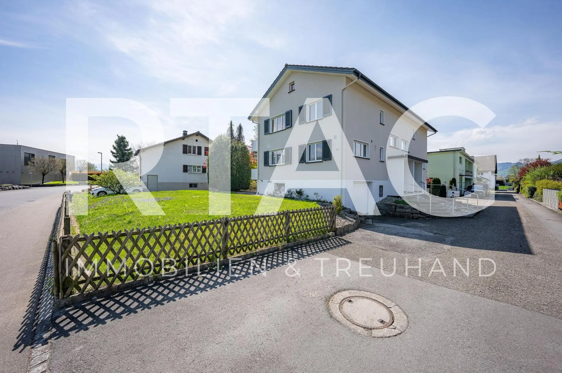 Doppeleinfamilienhaus