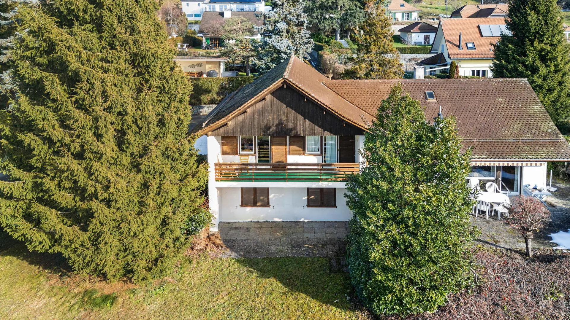 Maison de 5.5 pièces avec vaste terrain et réserve de bâtir à Saint-Légier