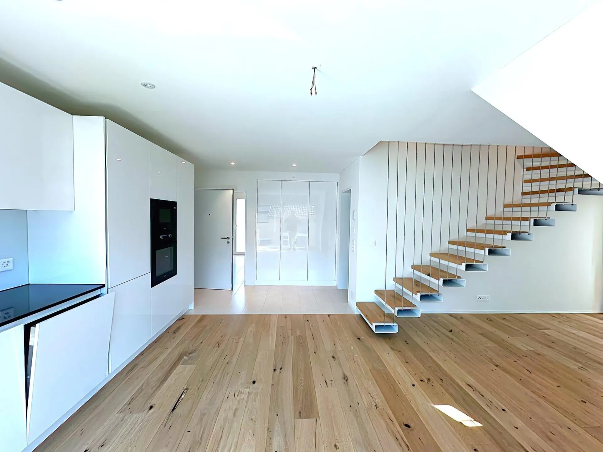Neue 4.5-Zimmer-Wohnung mit  39.9 m2 Galerie!