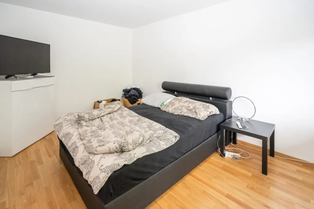 Neuwertige 2.5-Zimmer-Wohnung mit Balkon!