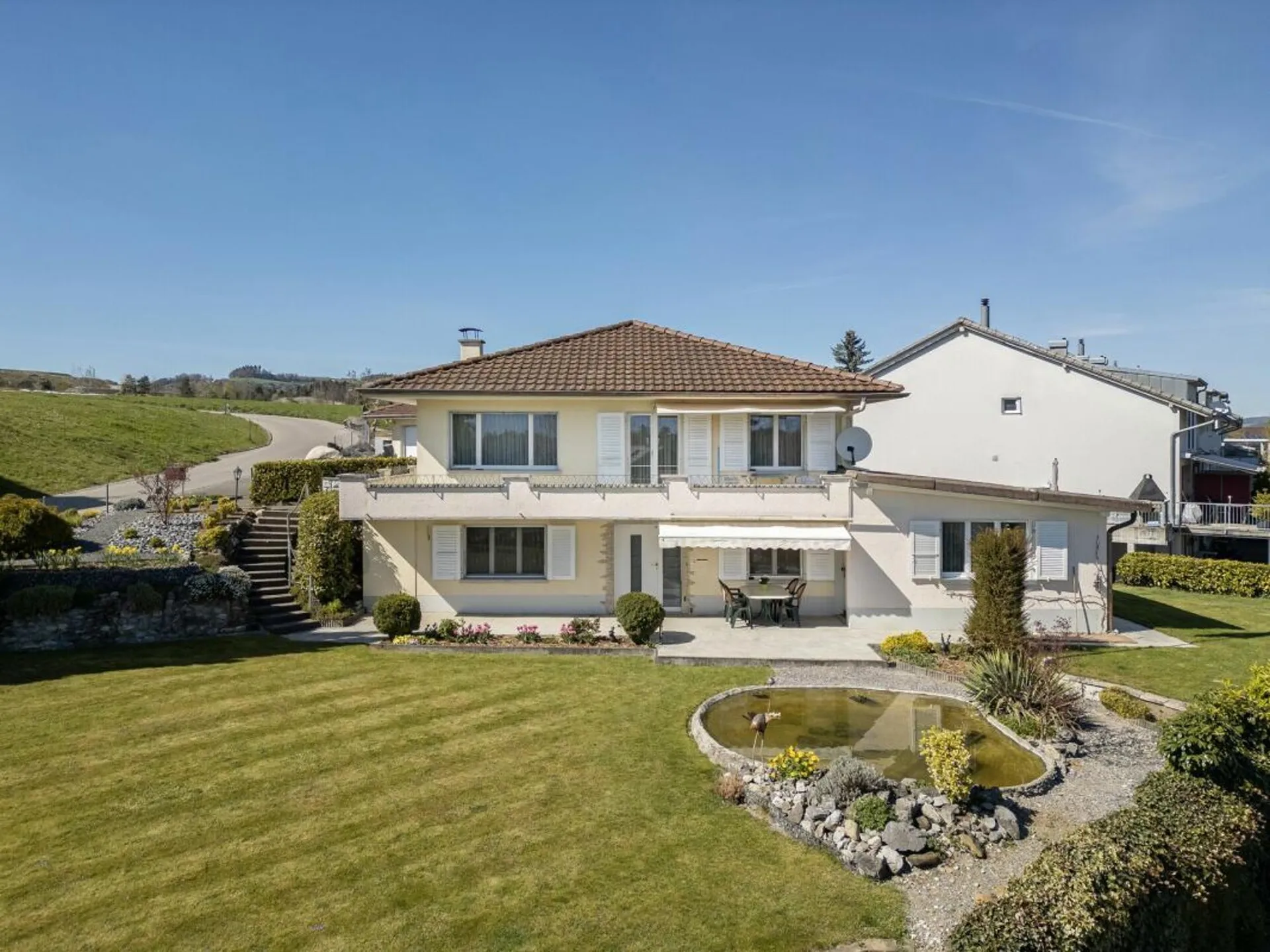 Detached single-family house with a far-reaching view