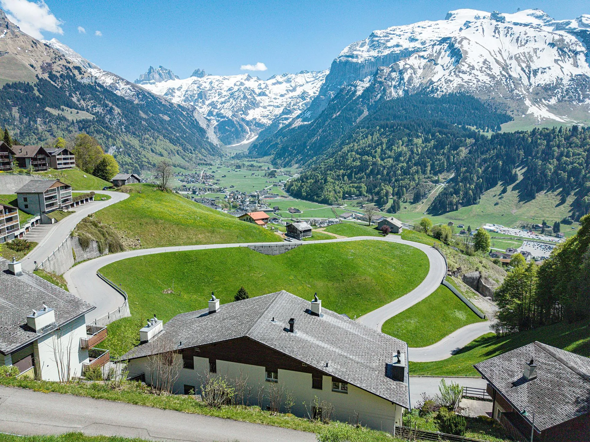 HOCH ÜBER ENGELBERG WOHNEN