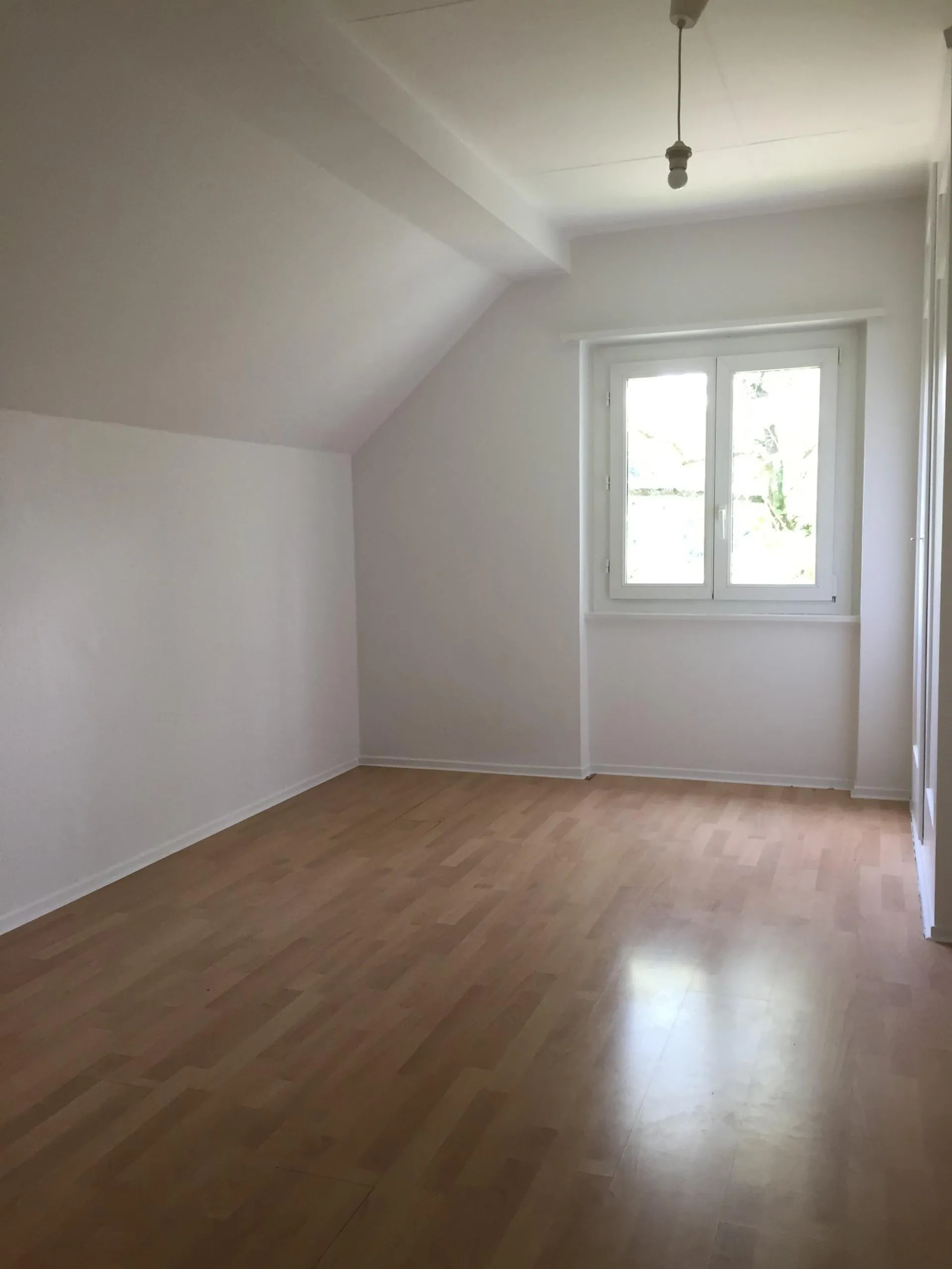 Gemütliches Mansarde in ruhiger Lage von Bern