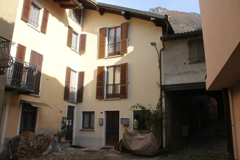 5 1/2-Zimmer-Dorfhaus / casa di 5 1/2 locali nel nucleo