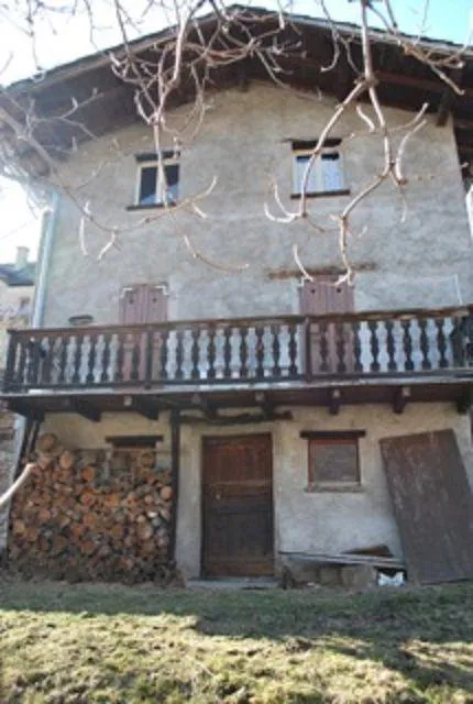 4 1/2-Zimmer-Haus mit kleinem Garten