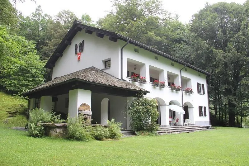 Image 9