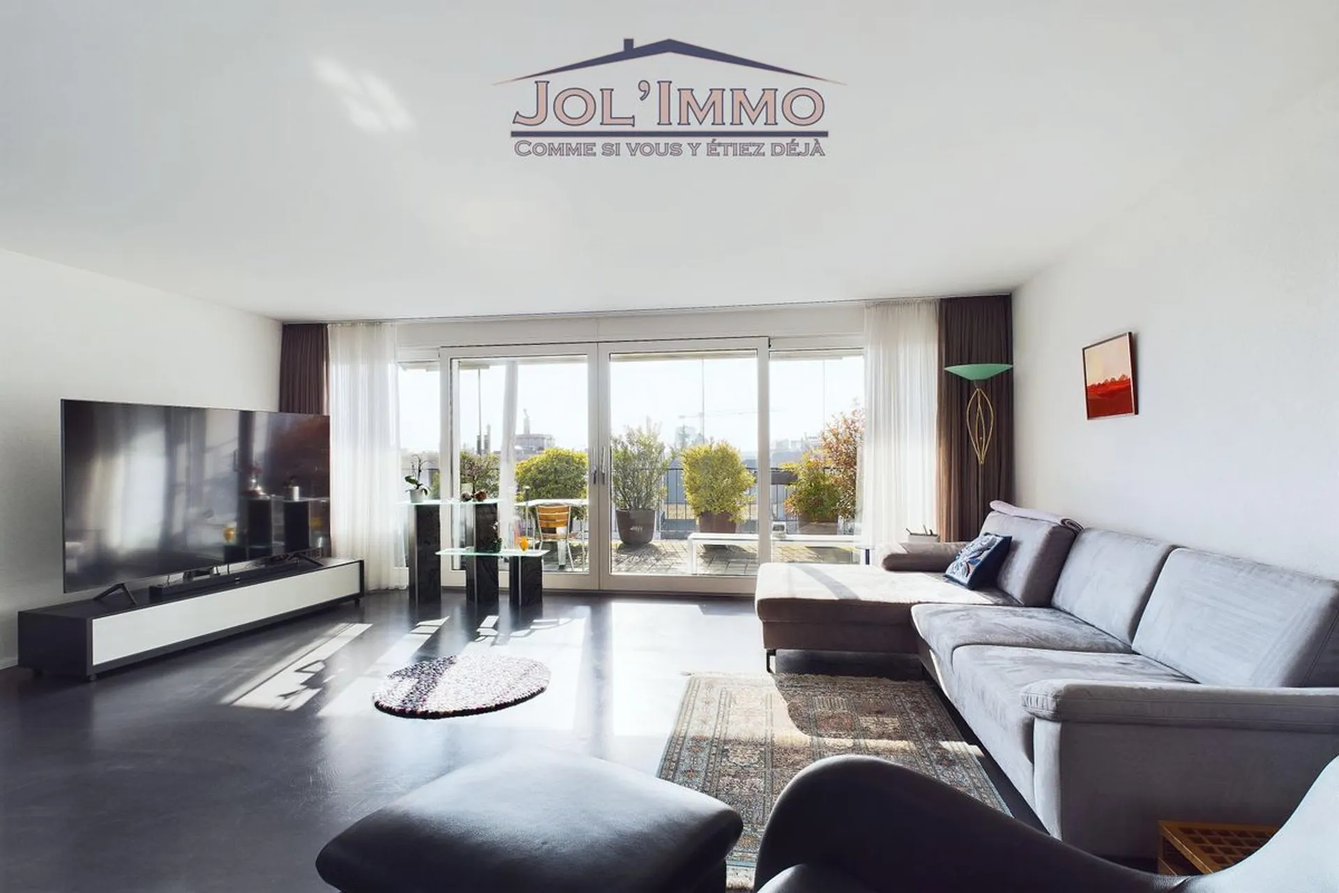 Attique avec Vue Panoramique à 360 à Bienne - Une Opportunité Unique !