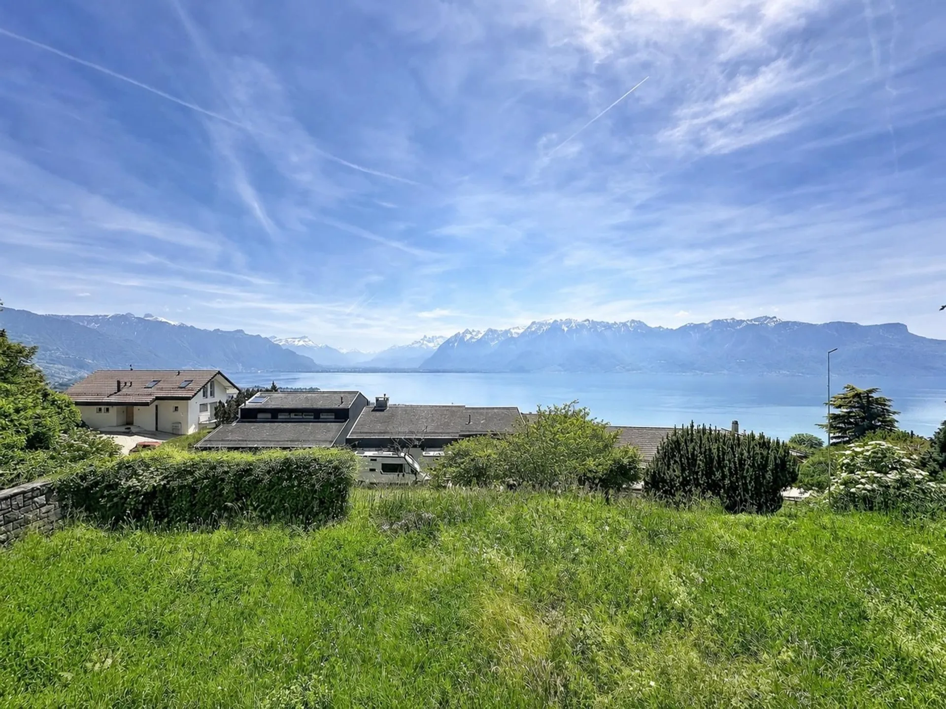 Magnifique villa accolée avec une vue imprenable sur le lac Léman