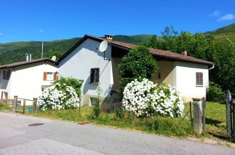 Freistehendes Haus inmitten der Natur