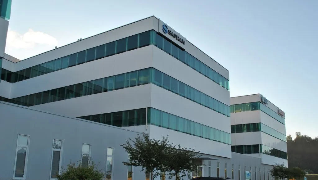 Agréables et fonctionnels bureaux de 468 m2 au coeur d'Y-PARC