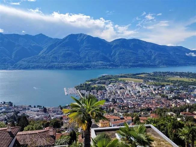 ORSELINA - Wohnung mit Seeblick zu verkaufen - auch wohnen. Sekundär
