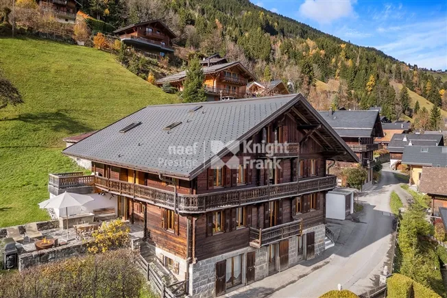 Außergewöhnliches Chalet mit 12,5 Zimmern zum Verkauf in Champéry.