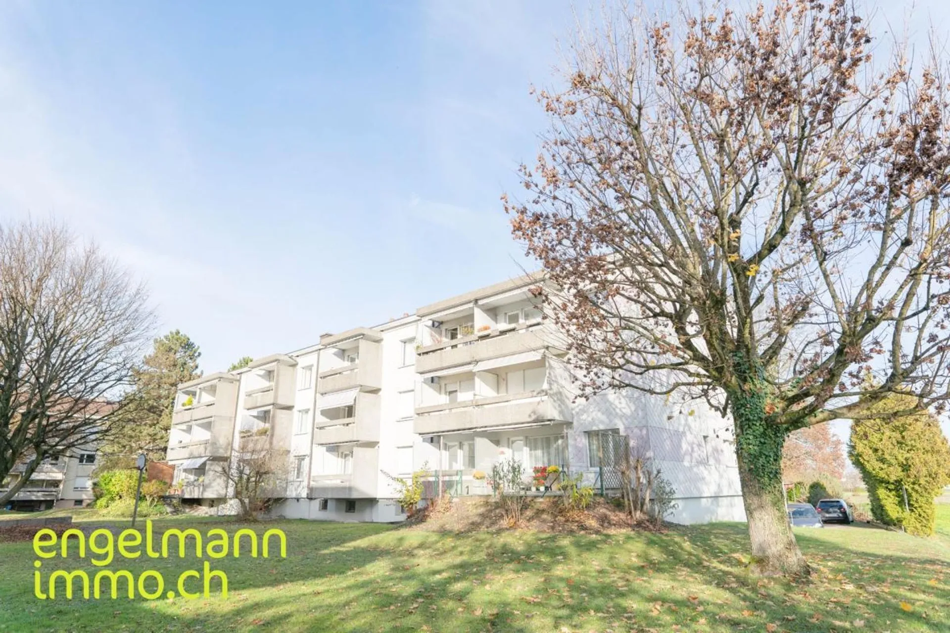4 Zimmer-Wohnung mit Balkon / Appartement de 4 pièces avec balcon