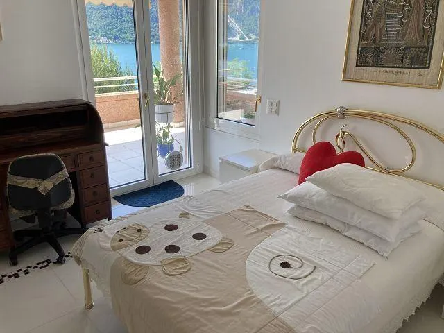 Image 10
