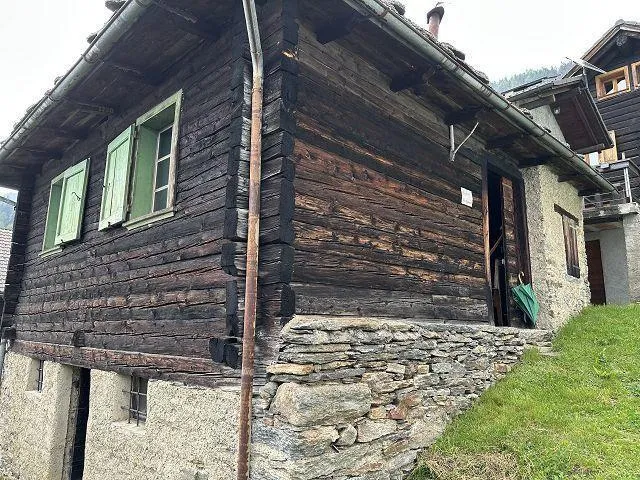 Image 12