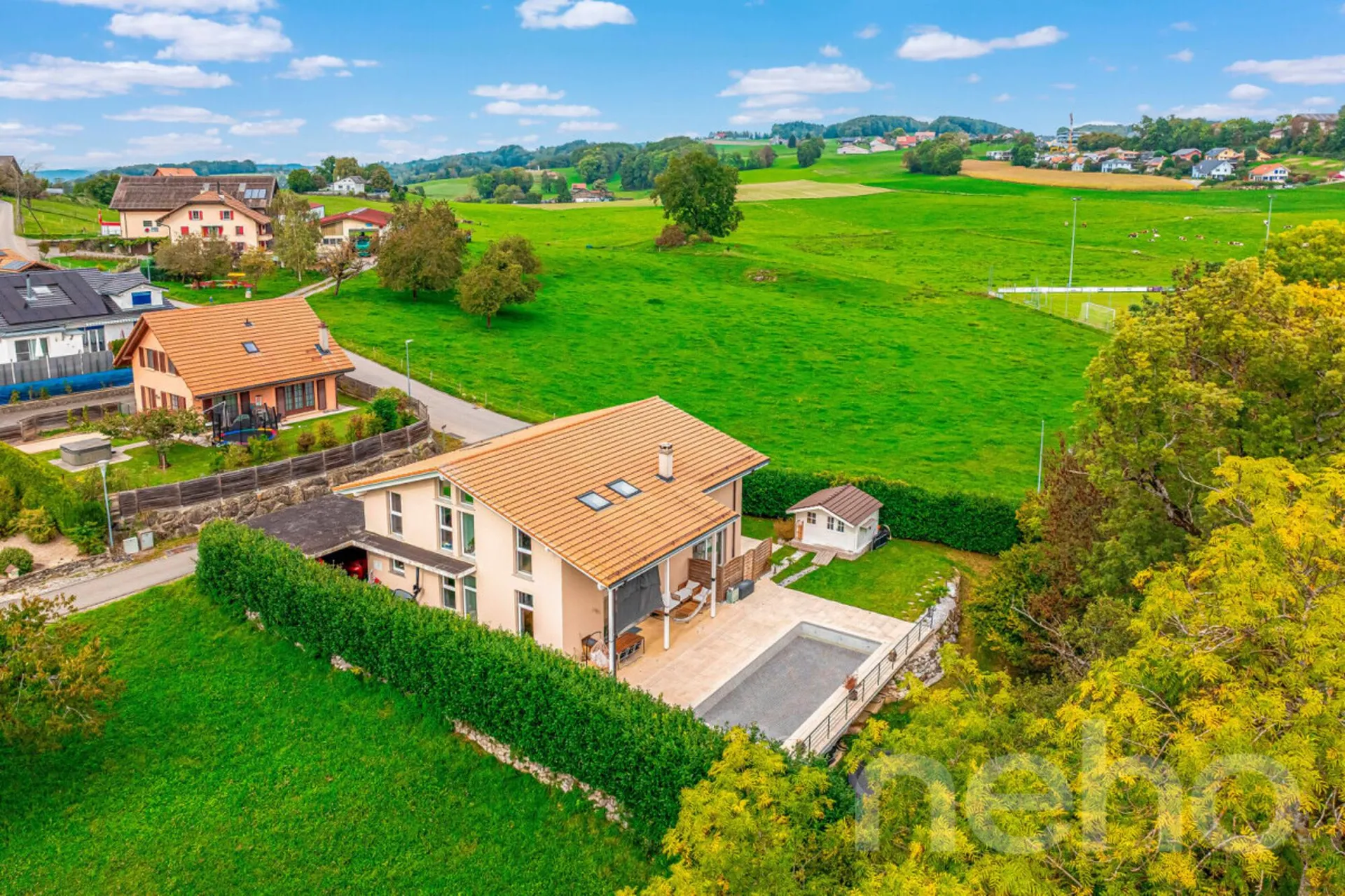 Exclusif : Grande villa de 3 logements avec piscine