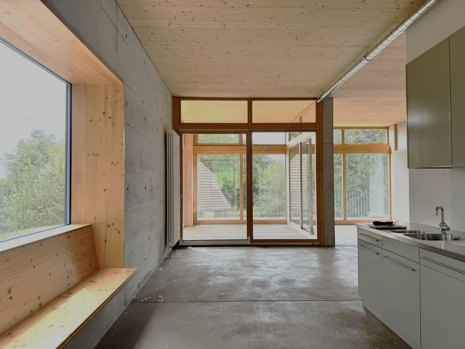 Echtes, originelles Eckloft (126m2) an erhöhter Lage nahe Bern
