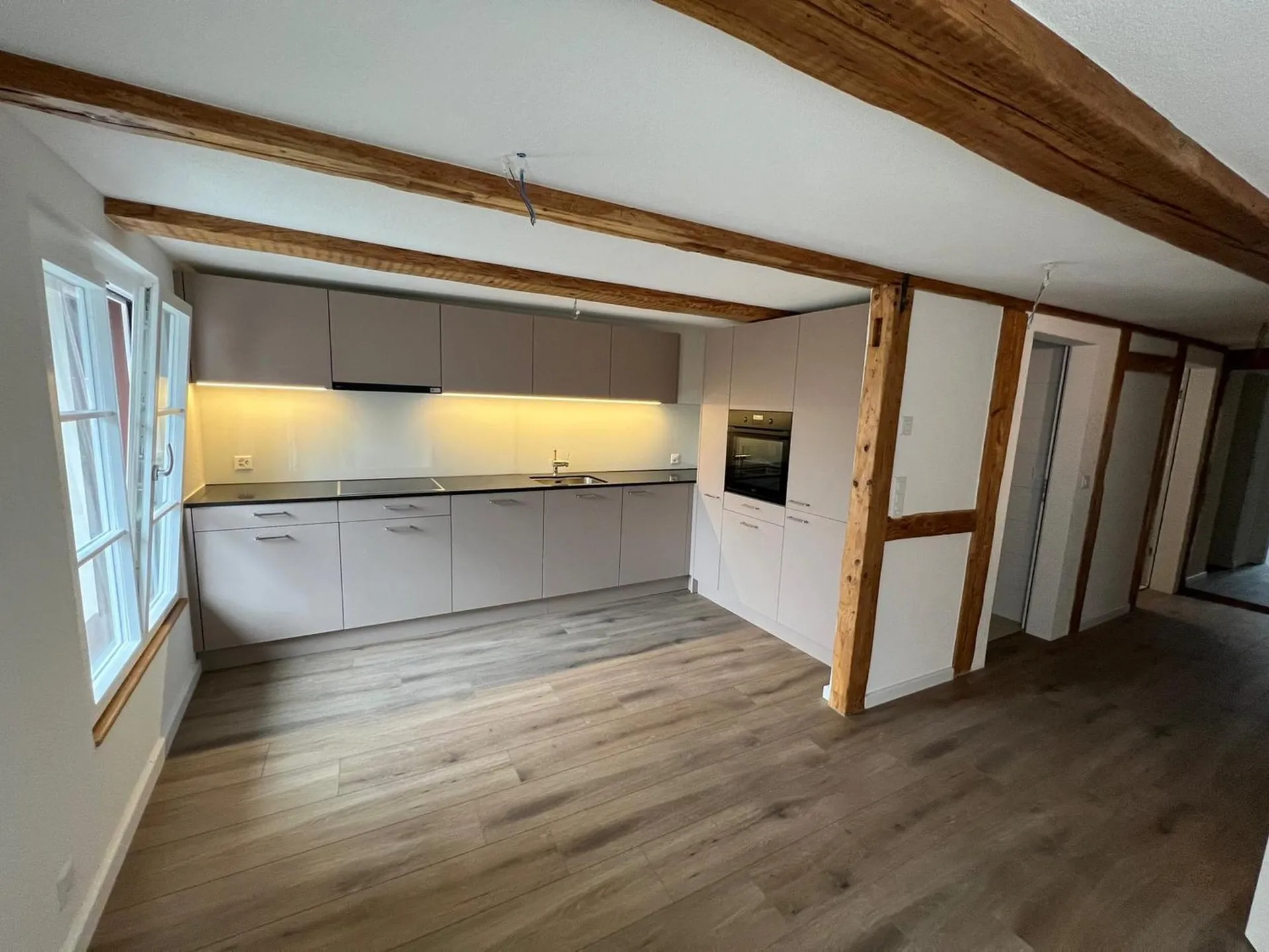 Neu renovierte 4.5 Zimmer-Maisonettewohnung mitten im Städtli