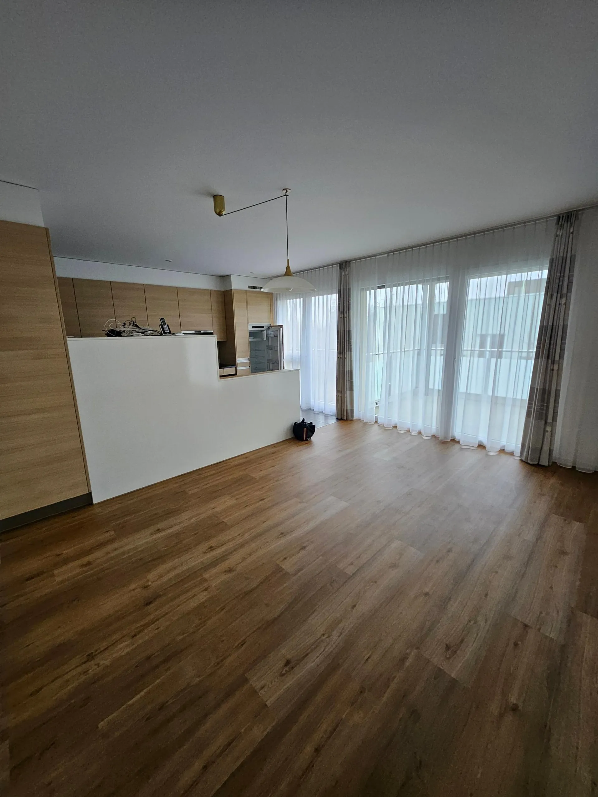 Grosse lichtdurchflutete 4.5 Zi Wohnung im Zentrum Oensingen