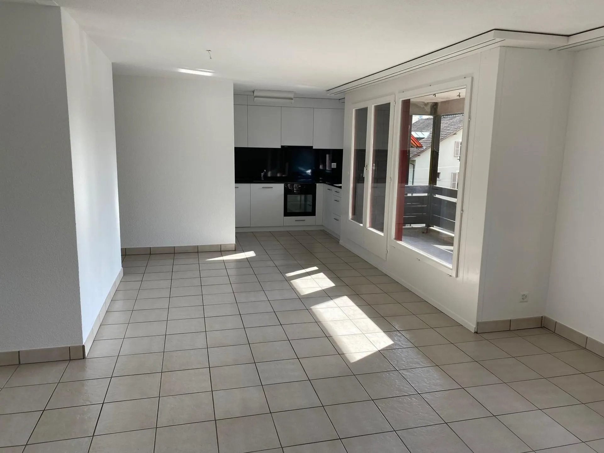 Renovierte Wohnung in kleinem Mehrfamilienhaus