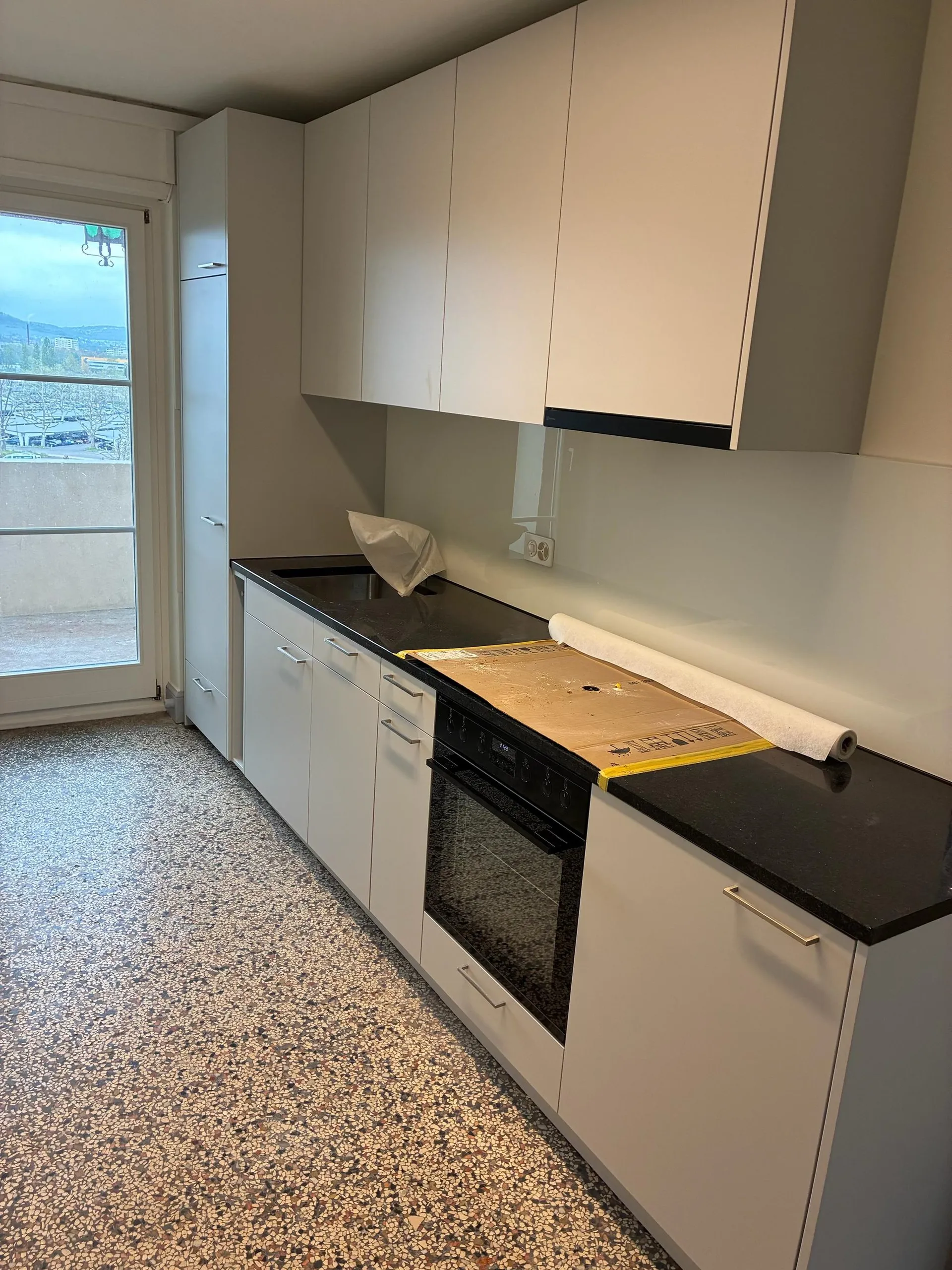 3-Zimmer-Altbauwohnung mit grossem, ruhigem, heimeligem Balkon