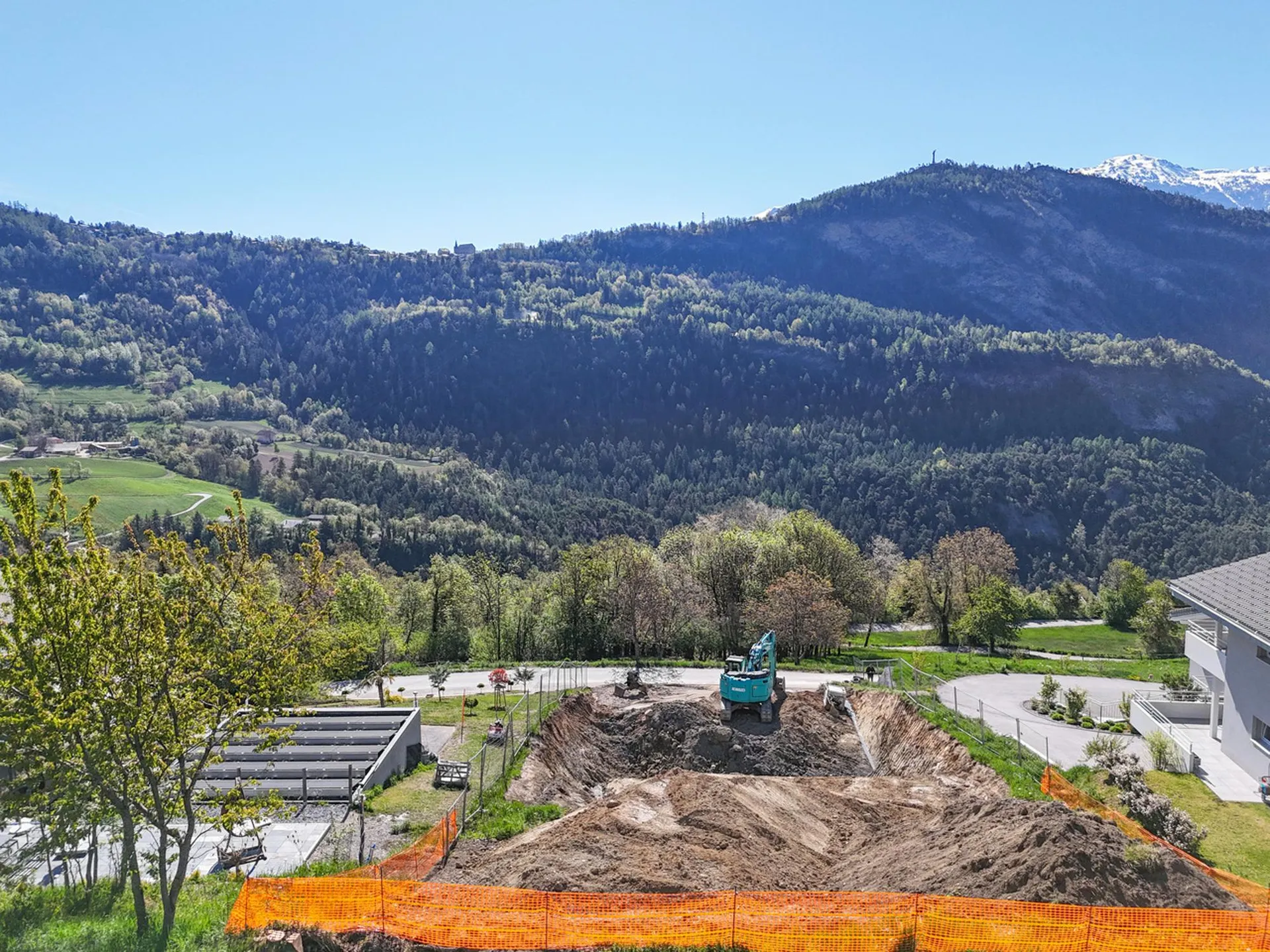 AYENT, superbe et grand ATTIQUE VUE - CALME et terrasse de 140 m2