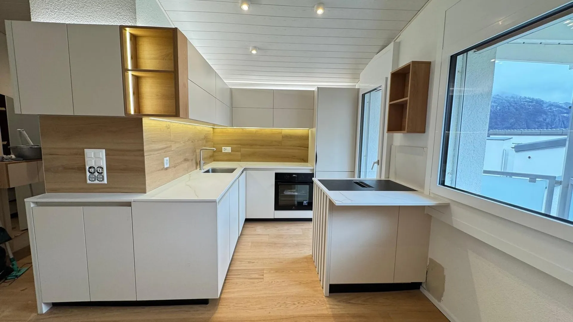Exklusive 3.5-Zimmerwohnung als zweite Wohnsitz mit traumhafter Panoramasicht auf den Walensee