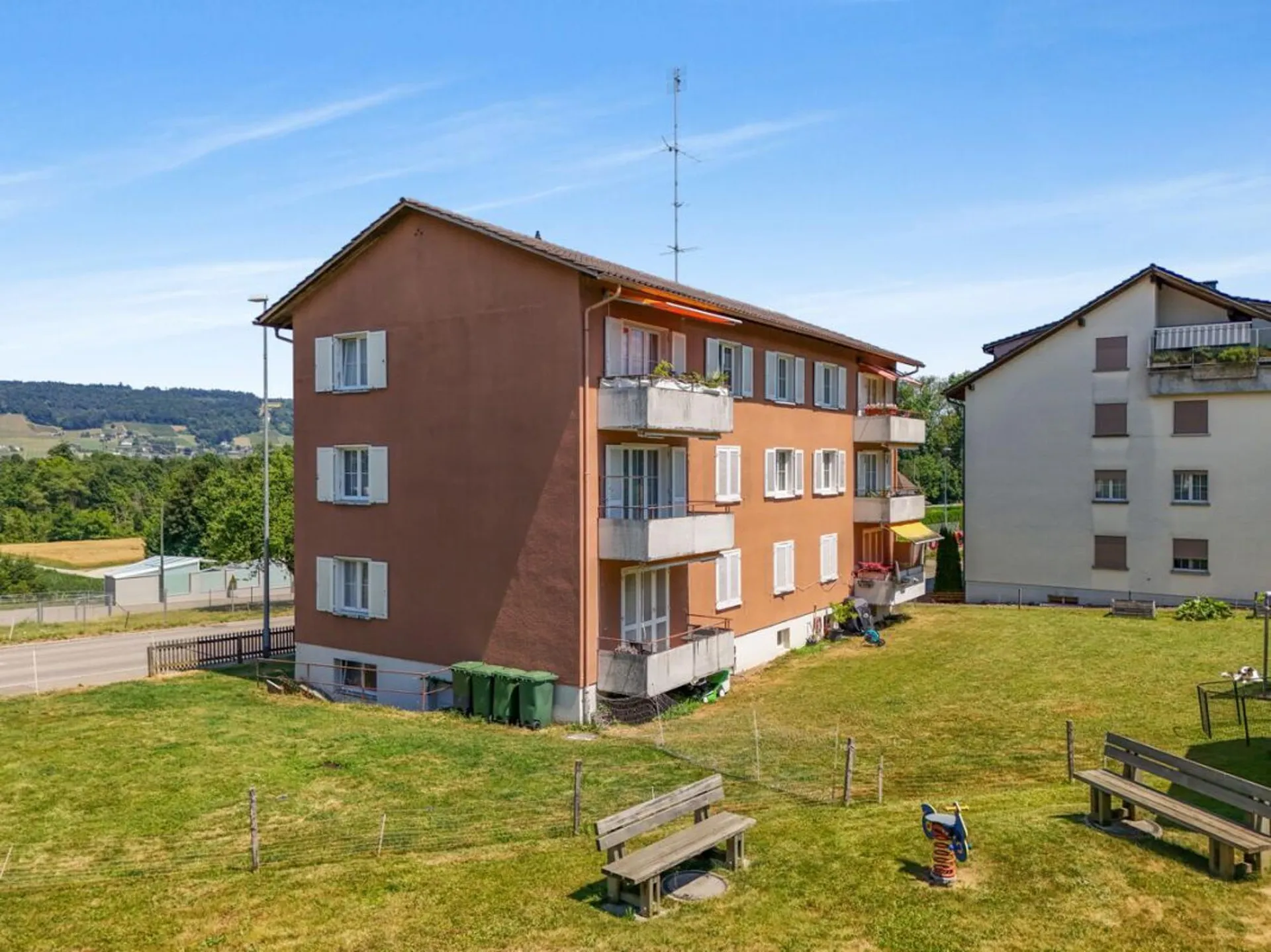 Mehrfamilienhaus mit 6 Wohnungen und Aufstockungspotenzial...