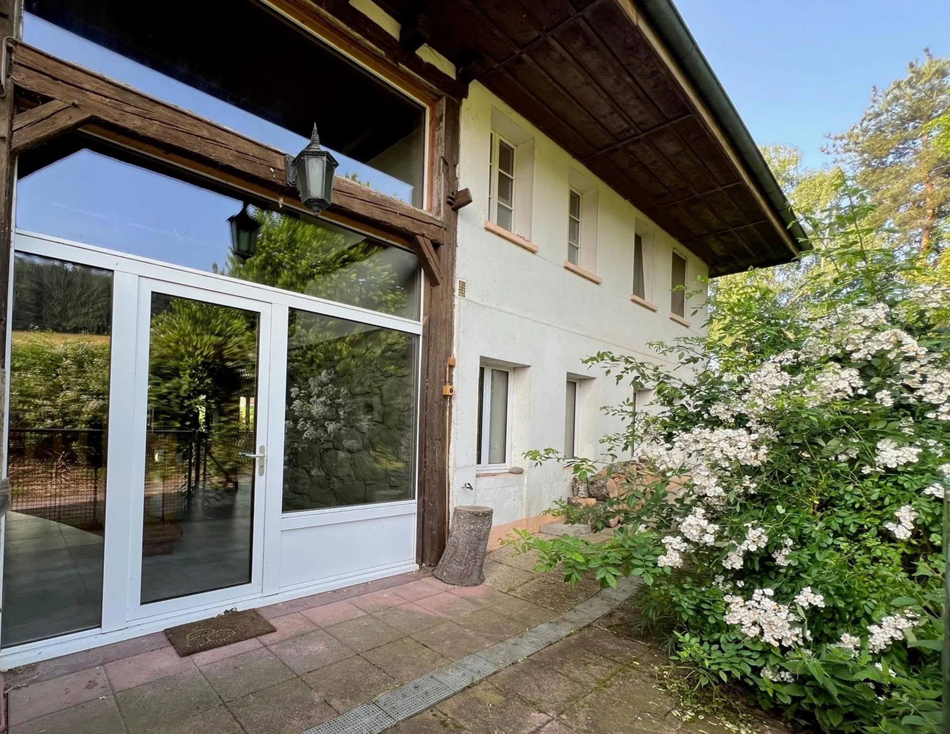 Ferme transformée en 2 spacieux appartements