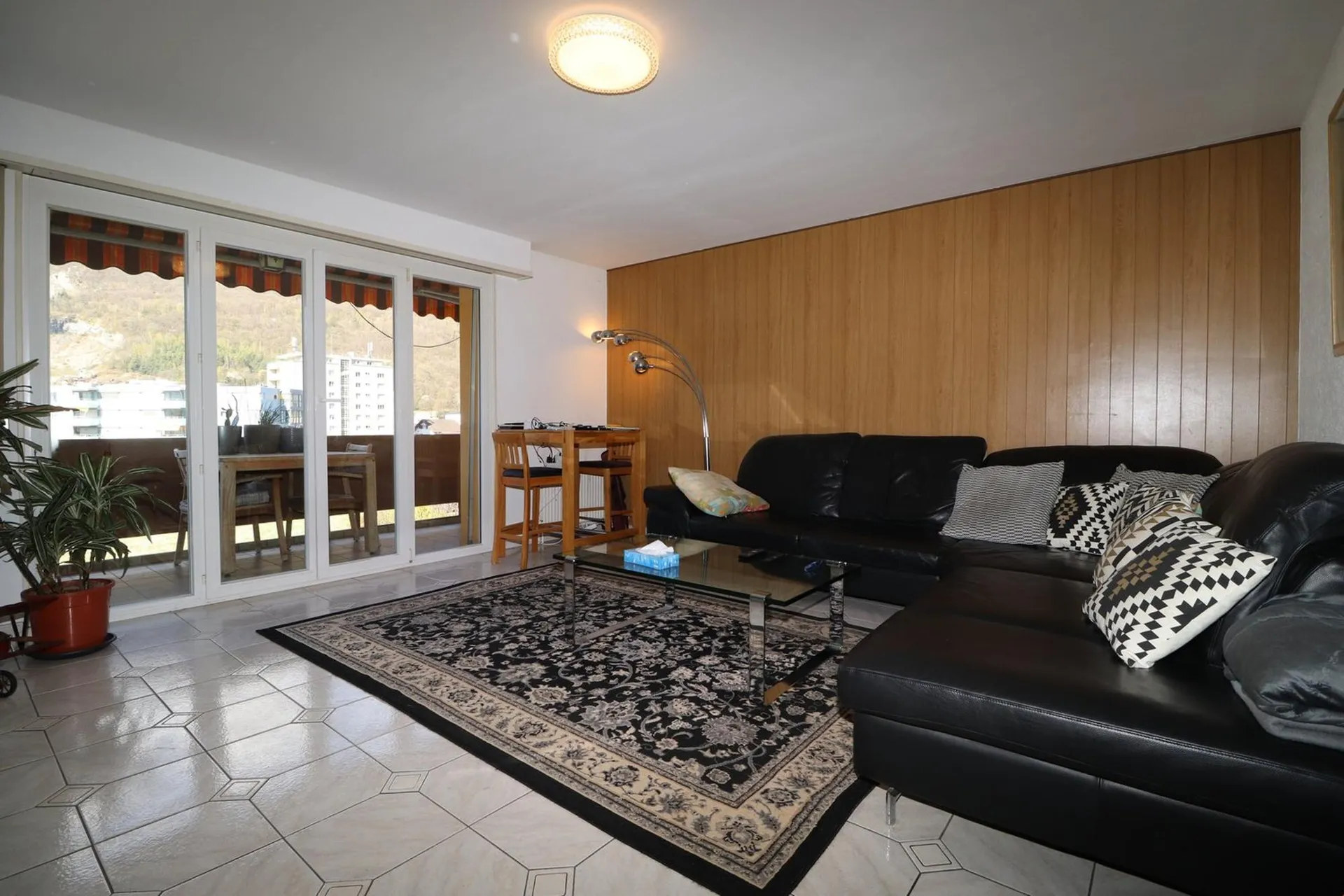 Monthey - Spacieux appartement 3.5 pièces - Privé ou investisseur